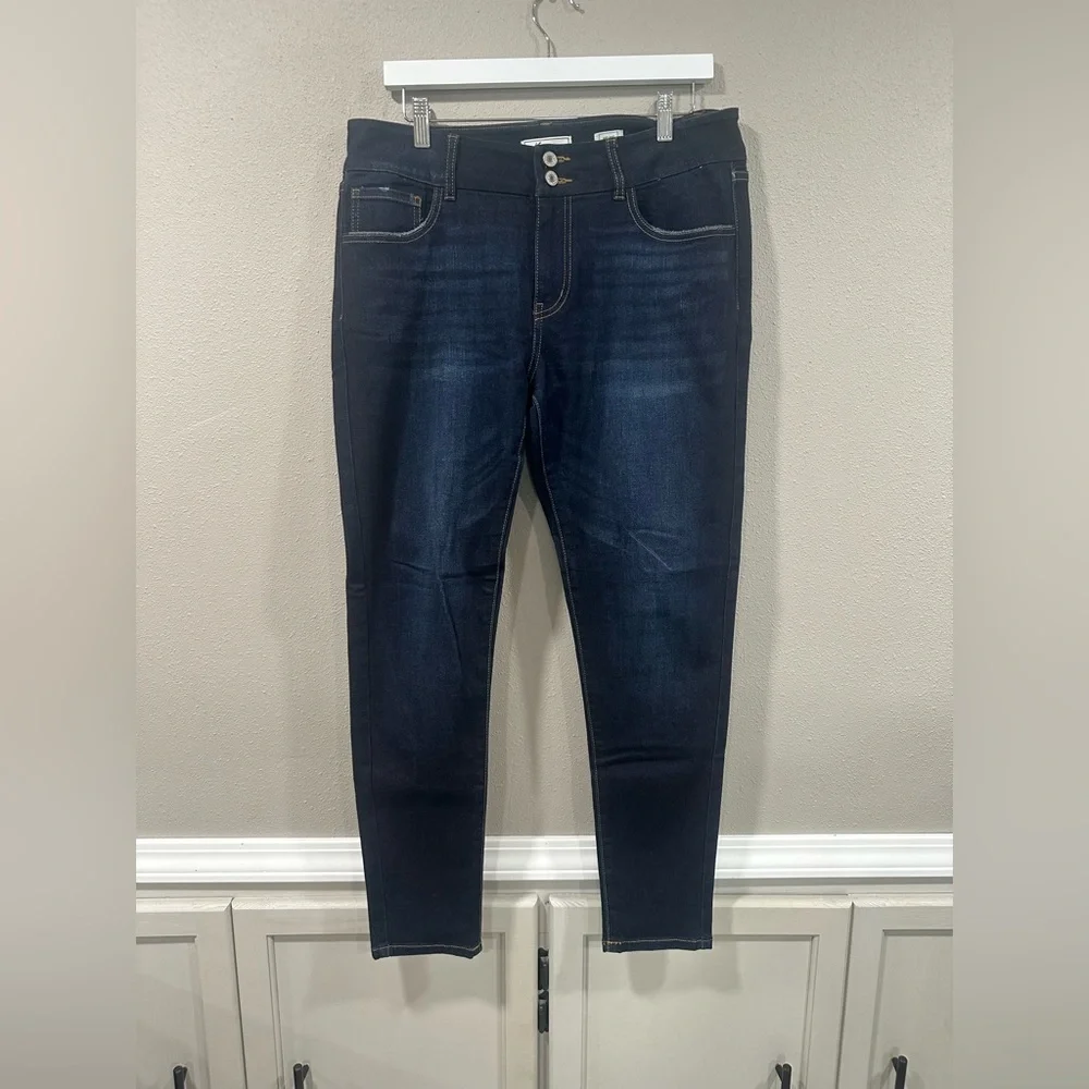 Kancan Mid Rise Skinny 30x30 - Picture 2 of 7